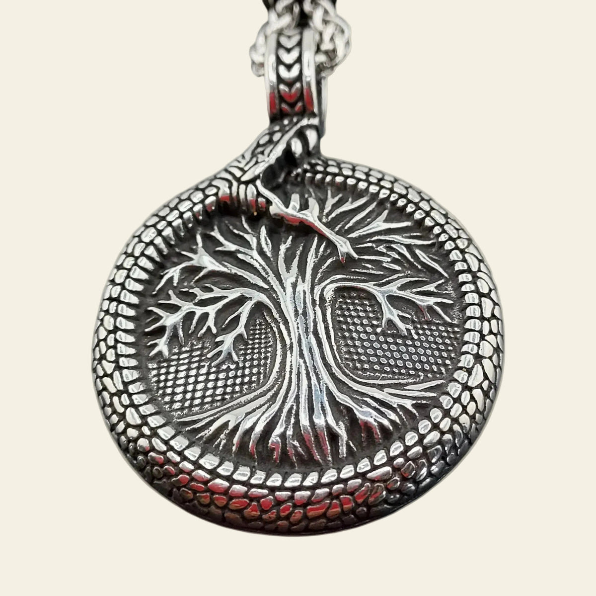 Collier Arbre de Vie Yggdrasil runes nordiques acier inoxydable - Madame de Marsac