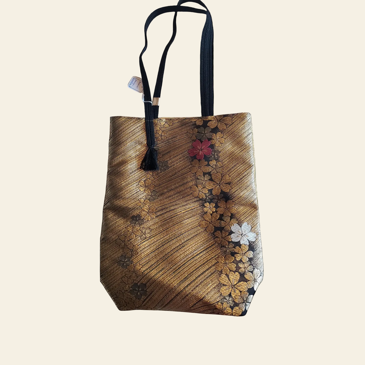 Détail broderies fleurs cerisier dorées sac obi kimono neuf - Madame de Marsac